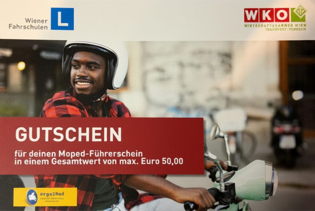 Design ohne Titel - 1 - I love my moped Anzeige-Werbung: Mann mit Motorradhelm sitzt auf einem Moped; roter Gutscheintext: "Gutschein … Moped-Führerschein … 50,00 Euro" mit Logos oben rechts und links daneben